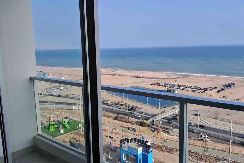 Apartamento De Estreno Con Balcon Frente Al Mar. Lima Exterior photo